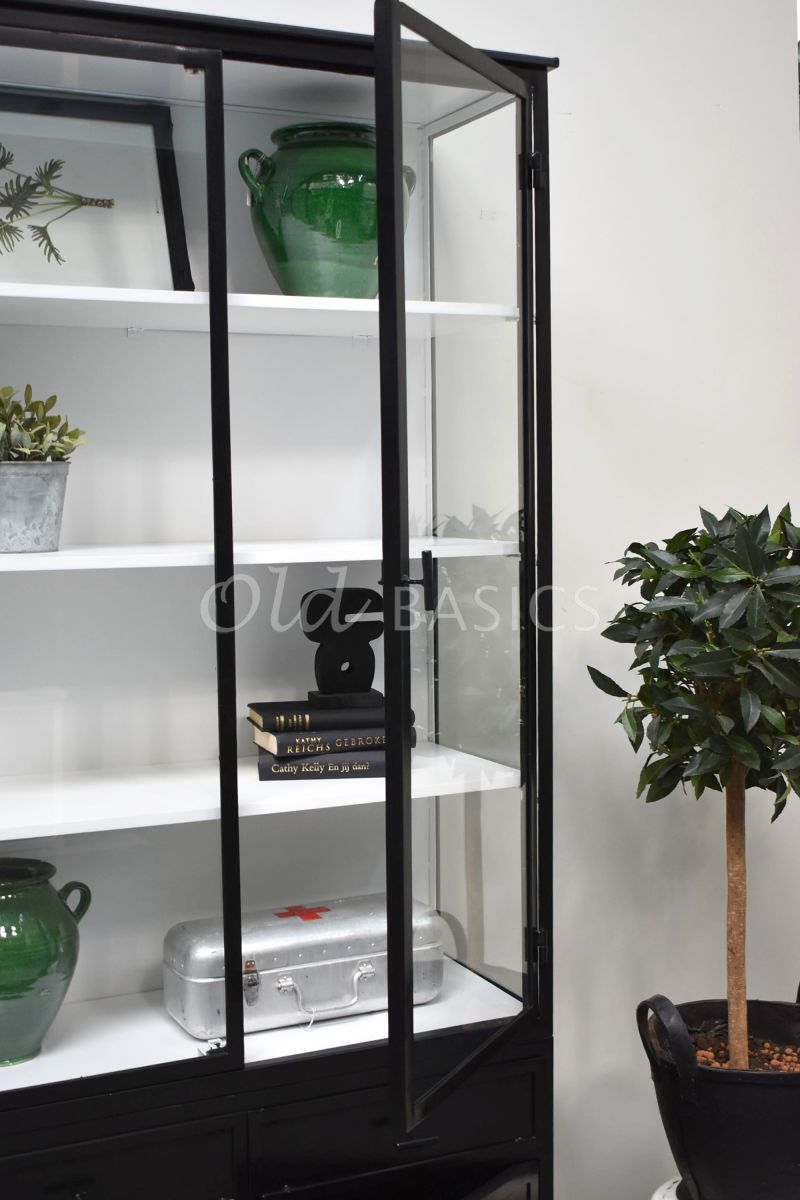 Detail van Apothekerskast Ivar Ladre NB, zwart, materiaal staal